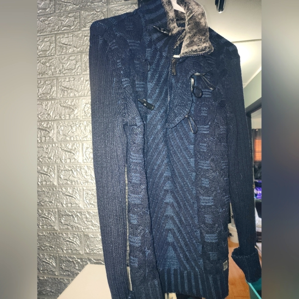 Blue thick designer sweater